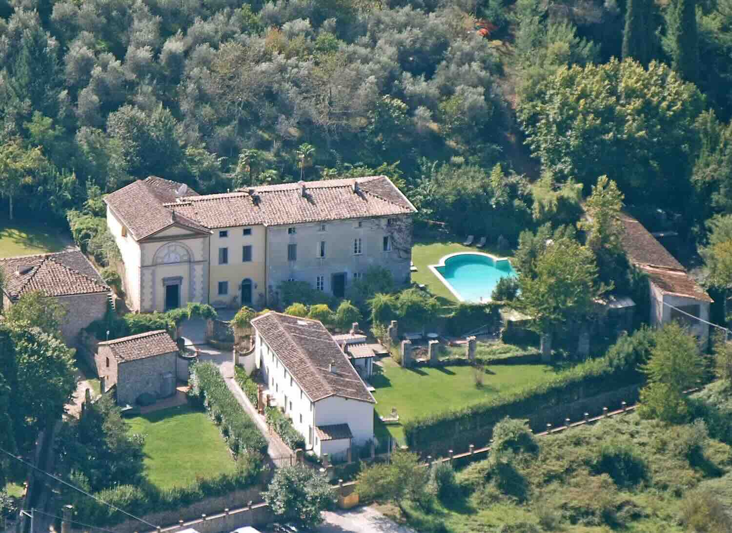 Castello Ristonchi in Tuscany